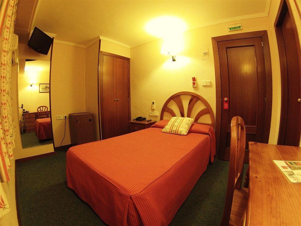 Hotel Avenida Plaza Alzira Exterior photo