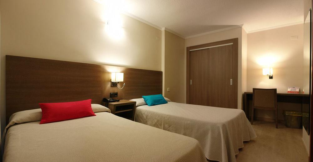 Hotel Avenida Plaza Alzira Exterior photo