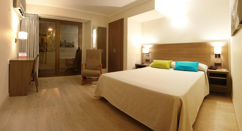 Hotel Avenida Plaza Alzira Exterior photo