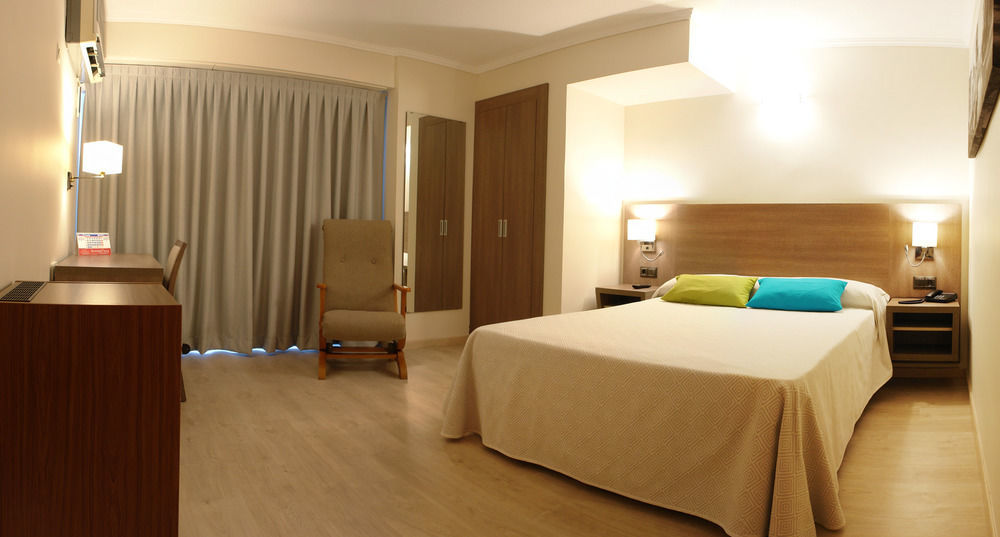 Hotel Avenida Plaza Alzira Exterior photo